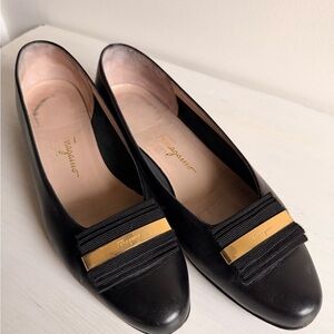 Salvatore Ferragamo Black Leather Vara Bow Flats with Gold Plaque